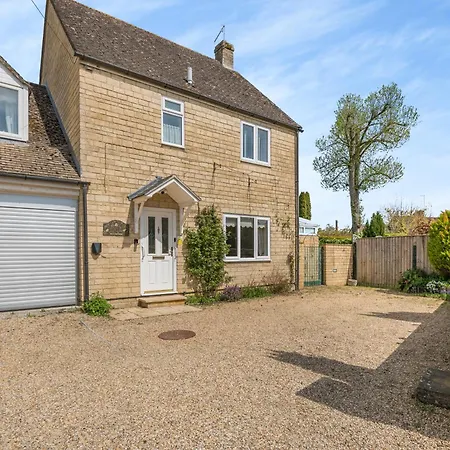 Elvington Cottage - Family-Friendly Cheerful House At The Heart Of The Cotswolds Bourton-on-the-Water Exterior photo