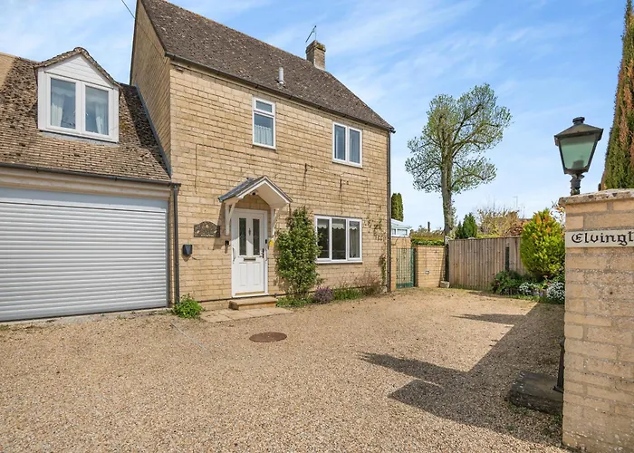 Elvington Cottage - Family-Friendly Cheerful House At The Heart Of The Cotswolds