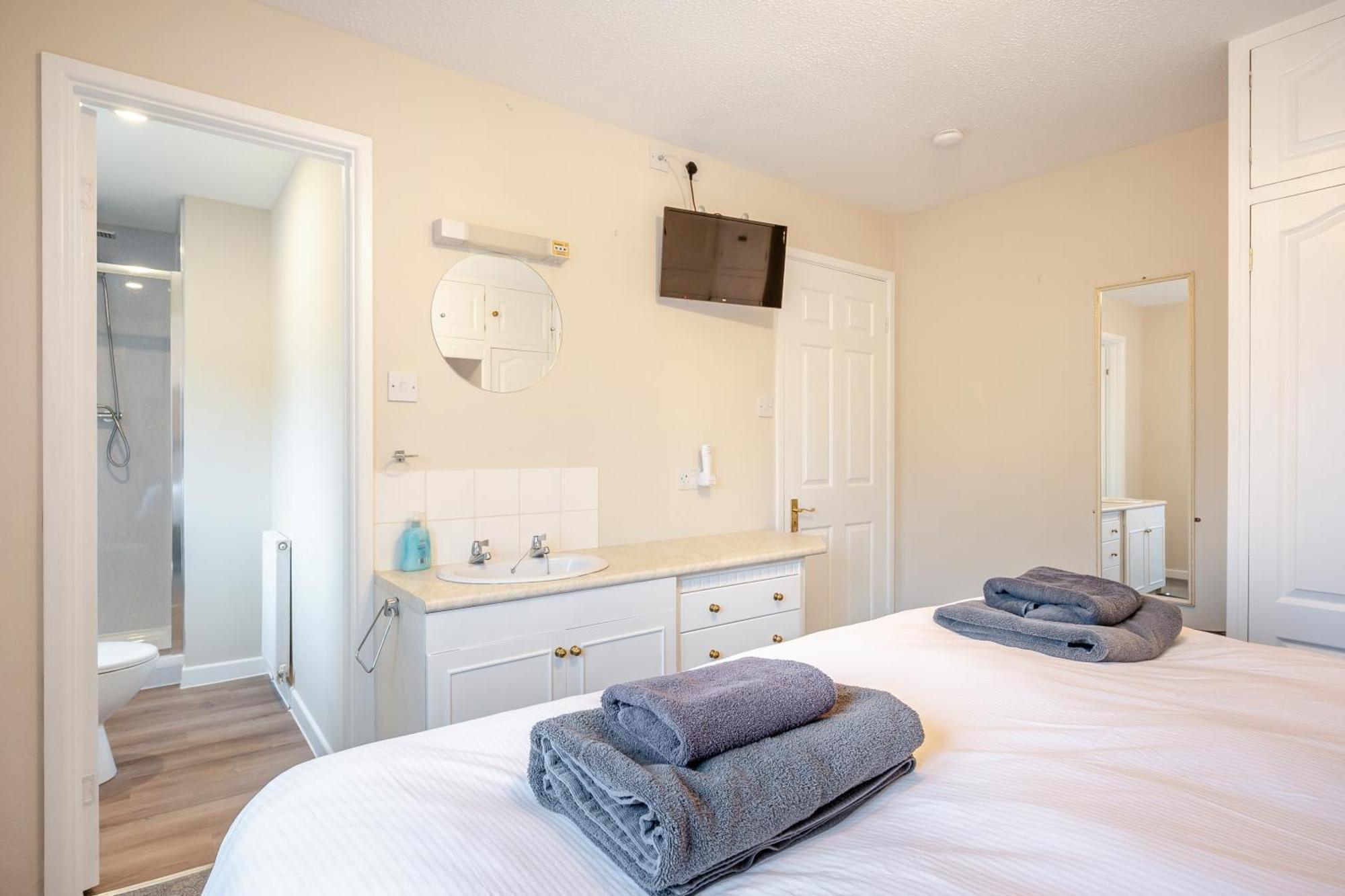 Elvington - Family-friendly Cheerful House At The Heart Of The Cotswolds